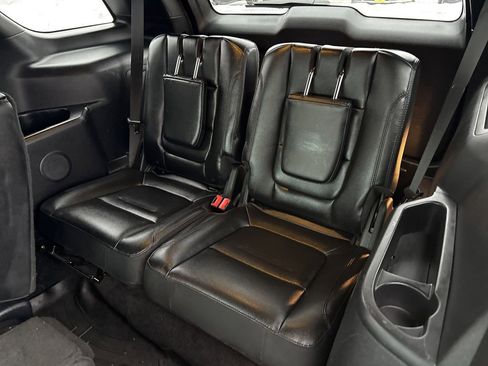 Used 2016 Ford Explorer XLT w/ Equipment Group 202A image 15