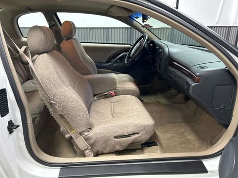 Used 1997 Chevrolet Monte Carlo LS image 14