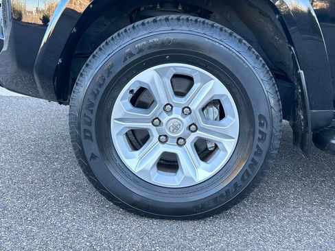 Used 2022 Toyota 4Runner SR5 Premium image 38