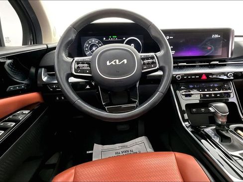 Used 2022 Kia Carnival SX Prestige image 7