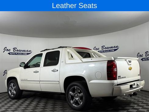 Used 2012 Chevrolet Avalanche LTZ AWD/4WD image 8