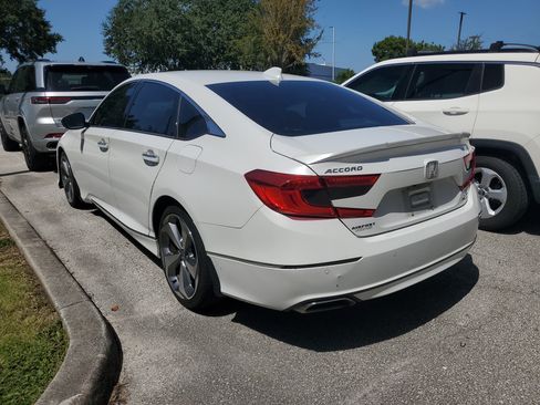 Used 2019 Honda Accord Touring image 4