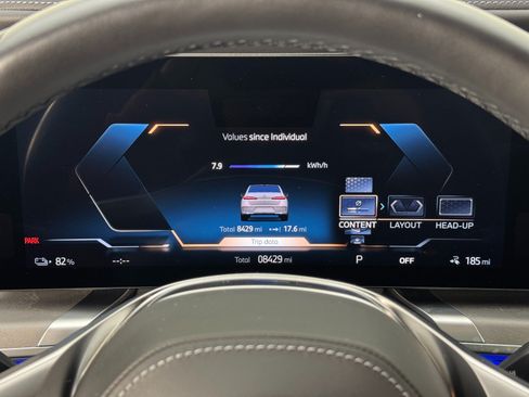 Used 2023 BMW i7 xDrive60 AWD/4WD image 16