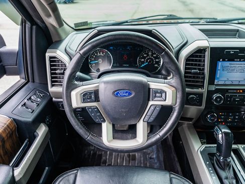 Certified 2019 Ford F150 Lariat image 22