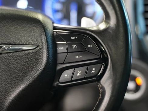 Used 2022 Chrysler 300 S w/ Comfort Group RWD image 18