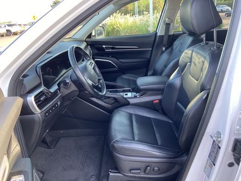 Used 2025 Kia Telluride S AWD/4WD image 34