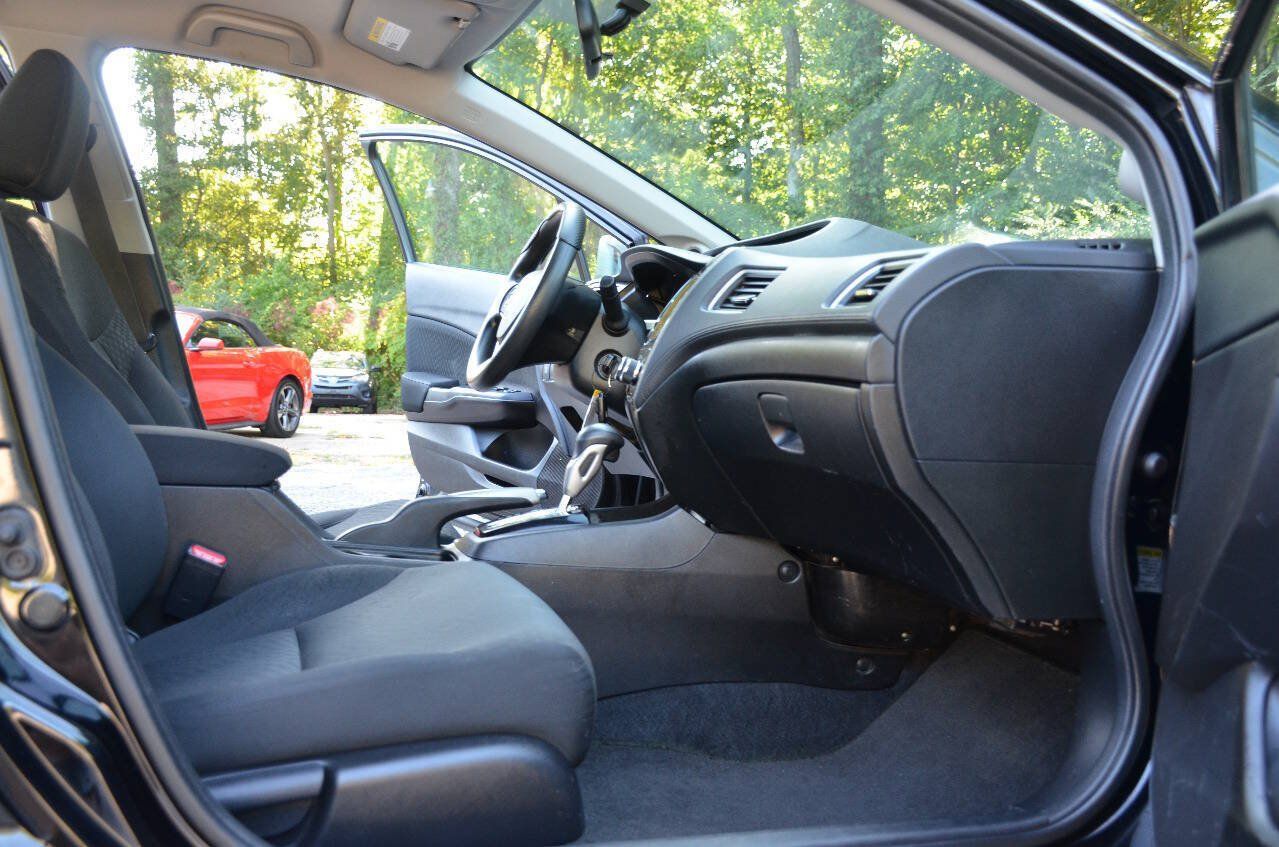 Used 2015 Honda Civic SE image 10