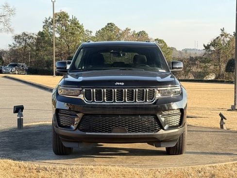 New 2025 Jeep Grand Cherokee Laredo w/ Luxury Tech Group I image 2