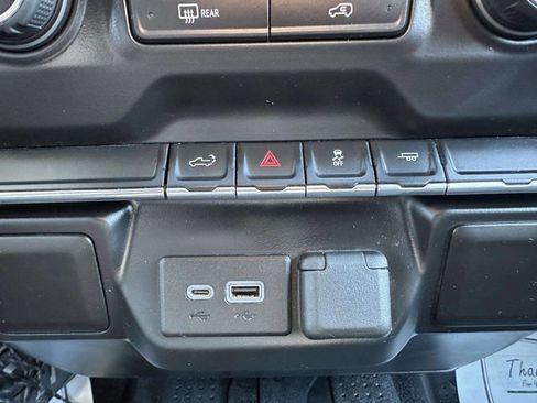 Used 2021 Chevrolet Silverado 1500 Custom image 28
