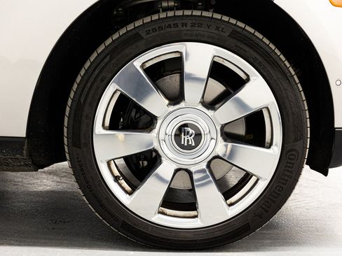 Used 2020 Rolls-Royce Cullinan image 15