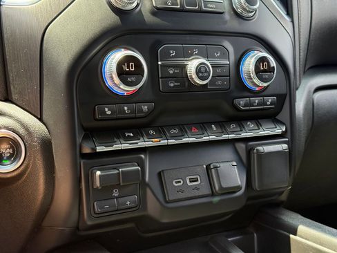 Used 2019 GMC Sierra 1500 AT4 w/ AT4 Premium Package AWD/4WD image 22