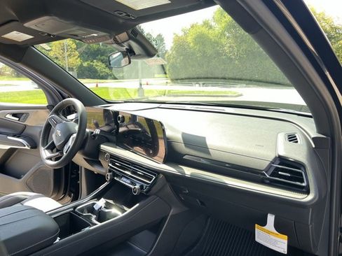 New 2026 Chevrolet Traverse LT w/ LPO, Floor Liner Package image 29