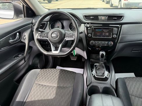 Used 2019 Nissan Rogue S w/ Special Edition Package AWD/4WD image 10