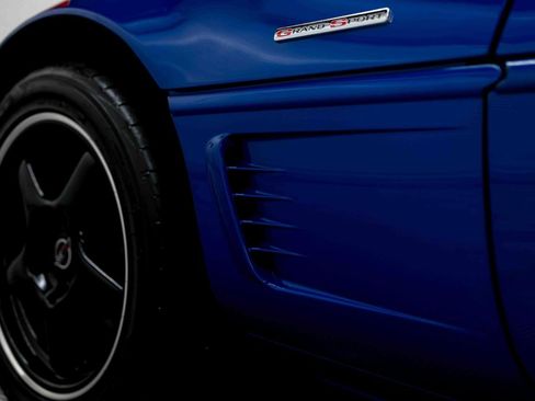 Used 1996 Chevrolet Corvette Convertible RWD image 40