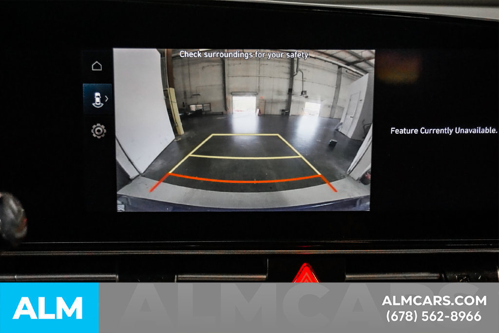 Used 2025 Hyundai Elantra SEL FWD image 32
