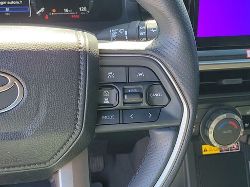 Used 2025 Toyota 4Runner TRD Off-Road Premium image 25