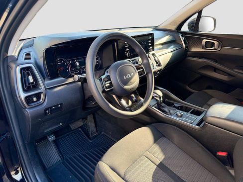 Used 2022 Kia Sorento LX FWD image 26