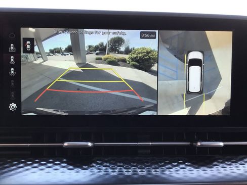 Used 2023 Kia Carnival SX Prestige FWD image 27