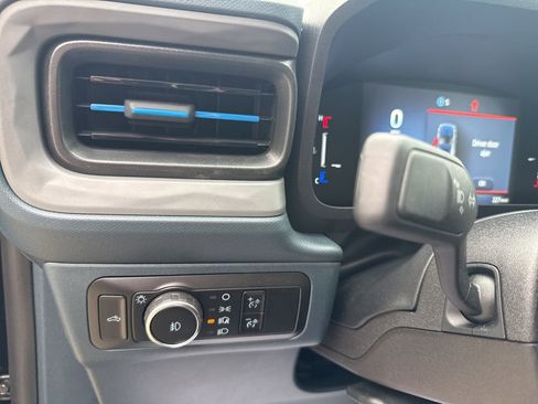 Used 2025 Ford Maverick Lobo image 13