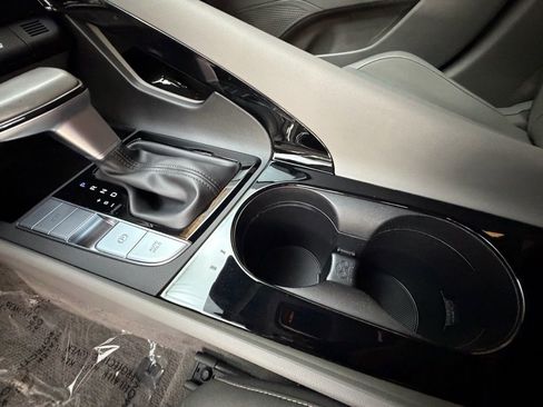 Certified 2023 Hyundai Elantra SEL w/ Convenience Package image 19