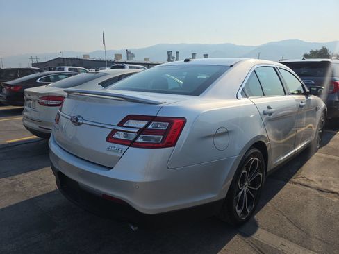 Used 2018 Ford Taurus SHO AWD/4WD image 4