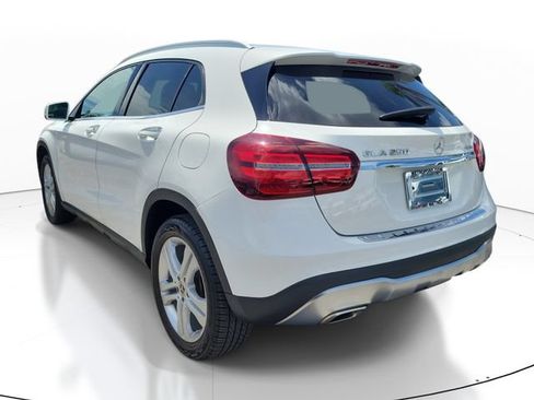 Used 2020 Mercedes-Benz GLA 250 4MATIC w/ Premium Package image 3