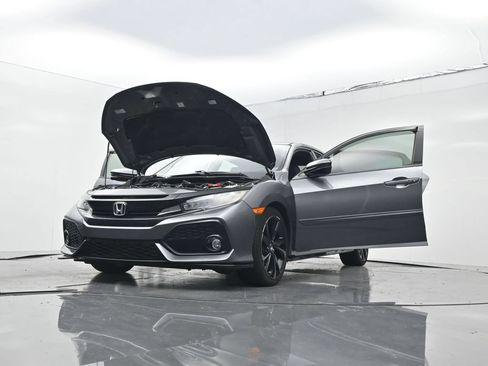 Used 2018 Honda Civic Sport Touring image 29