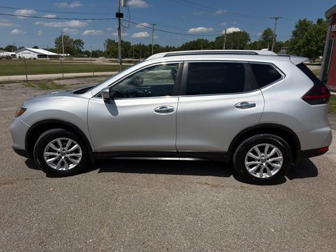 Used 2020 Nissan Rogue SV AWD/4WD image 12