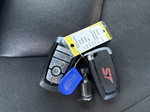 Used 2022 Ford Edge ST w/ Equipment Group 401A image 32