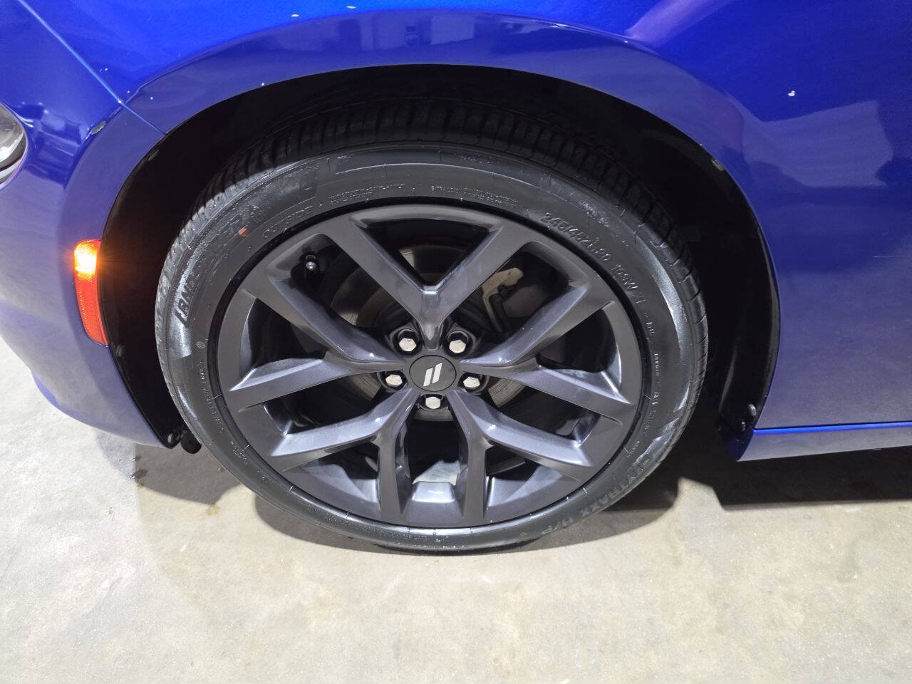 Used 2020 Dodge Charger SXT w/ Blacktop Package RWD image 26