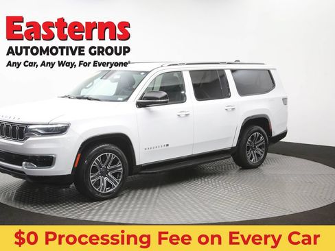 Used 2024 Jeep Wagoneer L Series II RWD image 60