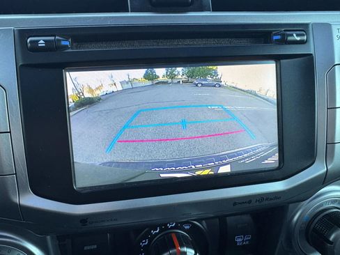 Used 2017 Toyota 4Runner SR5 Premium image 38