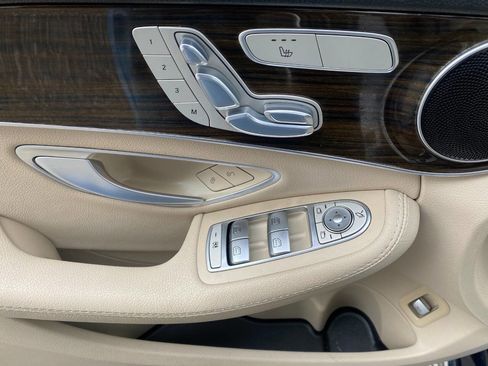 Used 2017 Mercedes-Benz C 300 4MATIC Sedan image 14