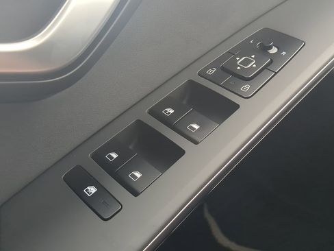 New 2025 Kia Niro EX image 21