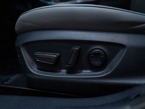 Certified 2021 Toyota Avalon XLE FWD image 22
