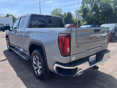 Used 2023 GMC Sierra 1500 SLT w/ SLT Premium Plus Package AWD/4WD image 5