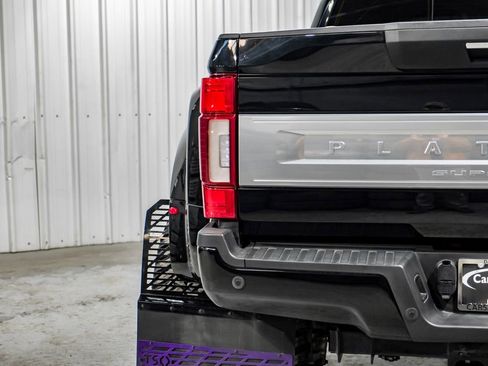 Used 2022 Ford F450 Platinum w/ FX4 Off-Road Package image 53