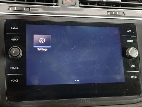 Used 2020 Volkswagen Tiguan SE R-Line FWD image 39
