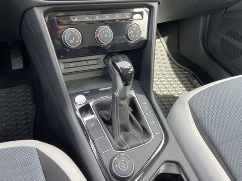 Used 2025 Volkswagen Taos S image 20