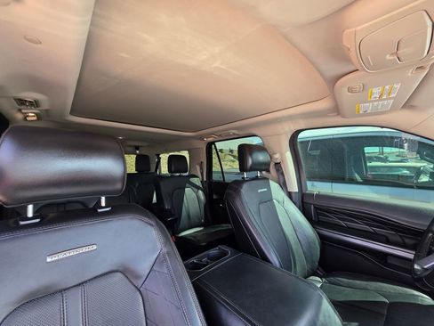 Used 2019 Ford Expedition Max Platinum AWD/4WD image 9