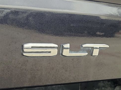 Used 2023 GMC Sierra 1500 SLT w/ SLT Premium Package image 9