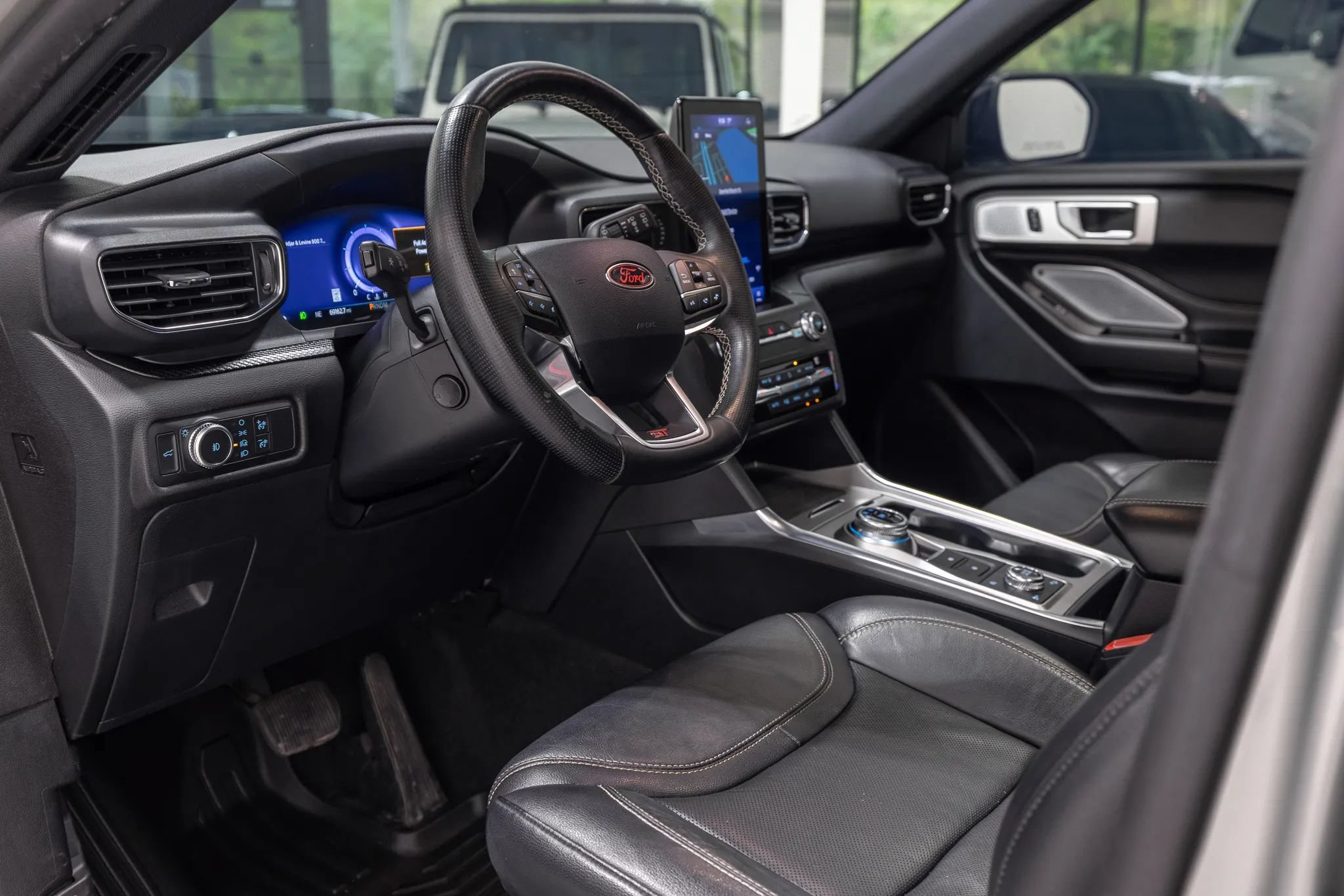 Used 2020 Ford Explorer ST w/ Premium Technology Package AWD/4WD image 37