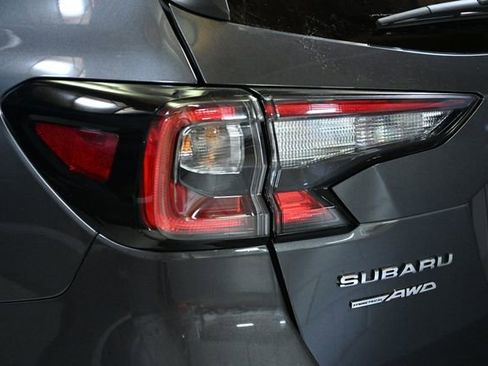 Used 2025 Subaru Outback Premium AWD/4WD image 19