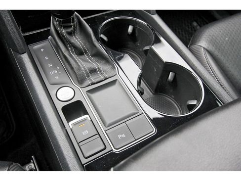 Used 2023 Volkswagen Atlas Cross Sport SE w/ Panoramic Sunroof Package FWD image 32