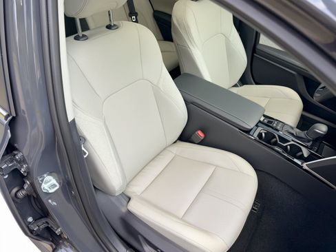 Used 2026 Toyota Camry XLE w/ Premium Plus Package FWD image 30