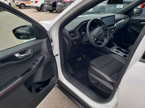 Used 2023 Ford Escape ST-Line w/ Tech Pack #1 AWD/4WD image 9