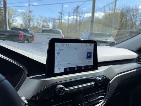 Used 2025 Ford Escape Active w/ Cold Weather Package image 17