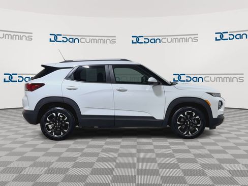 Used 2023 Chevrolet TrailBlazer LT FWD image 9