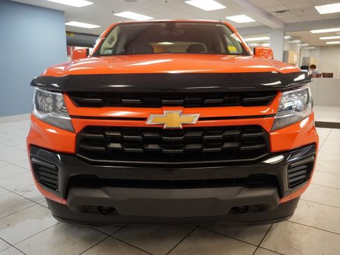 Used 2021 Chevrolet Colorado W/T w/ Custom Special Edition AWD/4WD image 13