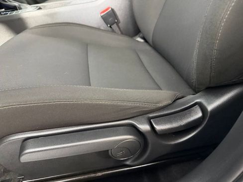 Used 2025 Hyundai Kona SE image 21